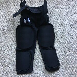 New Under Armour UA Fitted Boys Youth Small Padded Integrated Football Pants